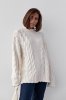 Вязаный свитер с косами oversize 231198 кремовый