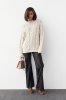 Вязаный свитер с косами oversize 231198 бежевый